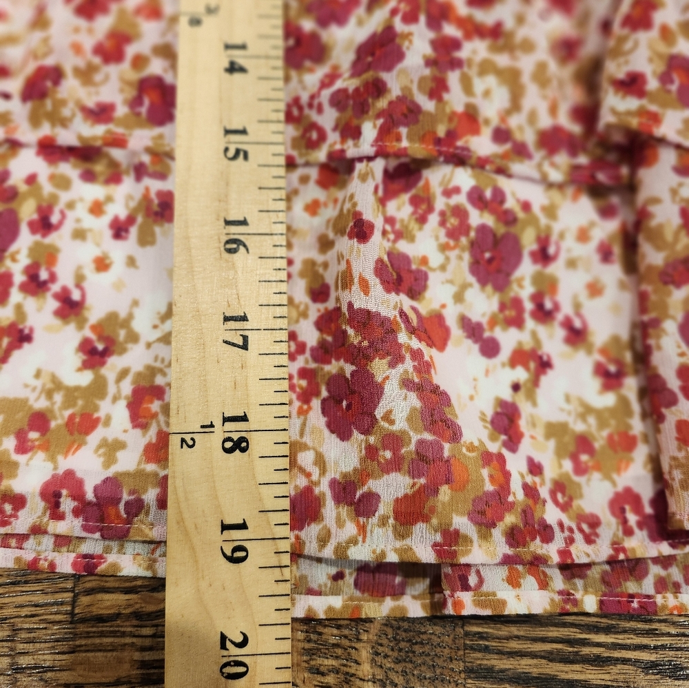 J Crew Floral Chiffon Tiered Mini Skirt in Pink, Red, White Size Medium - Picture 4 of 7